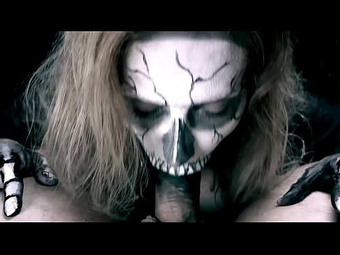 ❤️ Cô gái quỷ bú cặc bằng cái miệng đen của mình và nuốt kiêm. Fucking video tại chúng tôi% vi.sexafinkarasskaz.ru% ❌